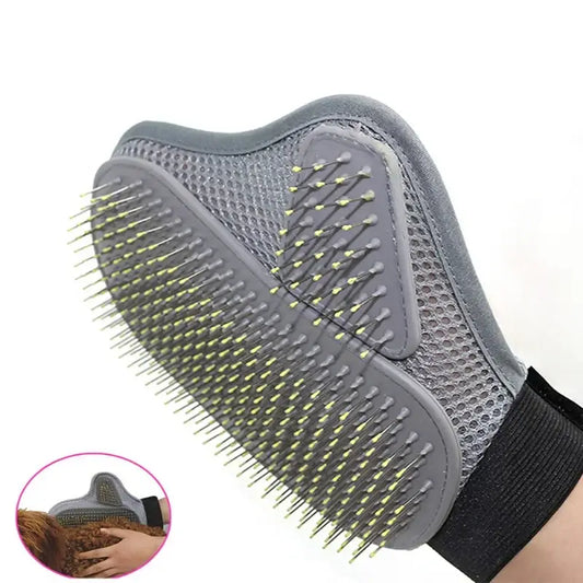 Fur-Free Glove - rubber grooming tips close-up